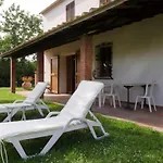 فيلة House Among The Olive Trees *